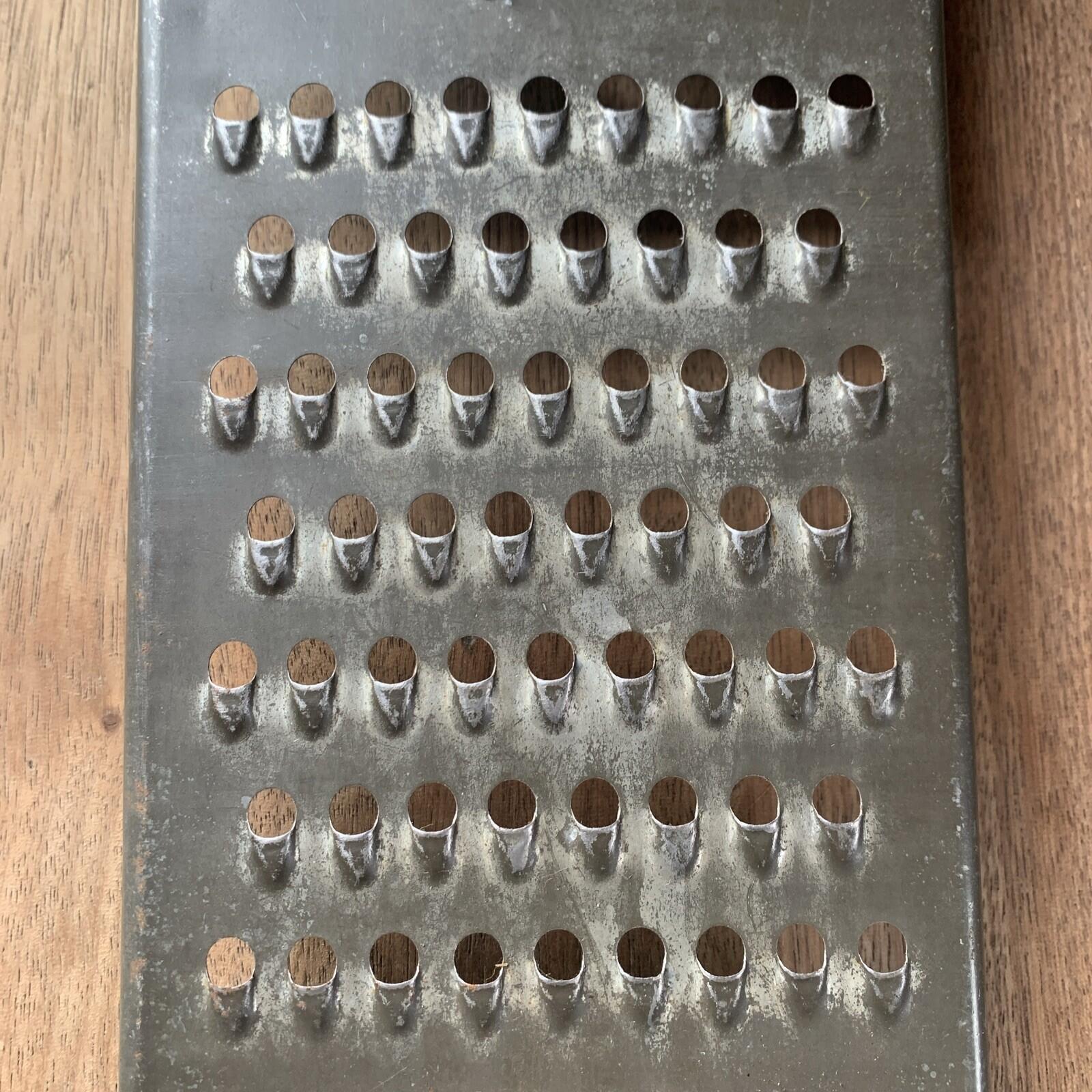 Vintage Grater - The Wonder Shredder - Farmhouse Kitchenalia - Cottage - Kitchen