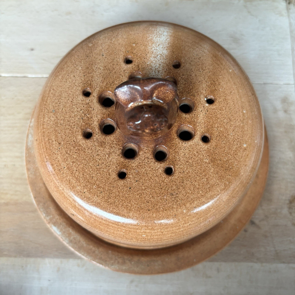 Vintage Large Cheese Dish With Mouse - Piggery Pottery Epworth - Farmhouse