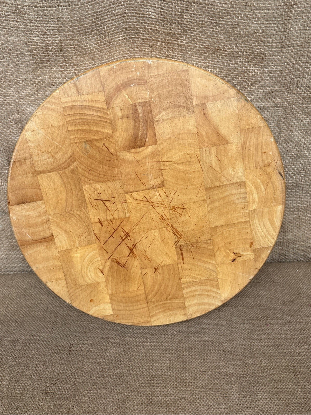 Round Wooden Chopping Block / Cutting Board - Kitchenalia - Farmhouse - Cottage