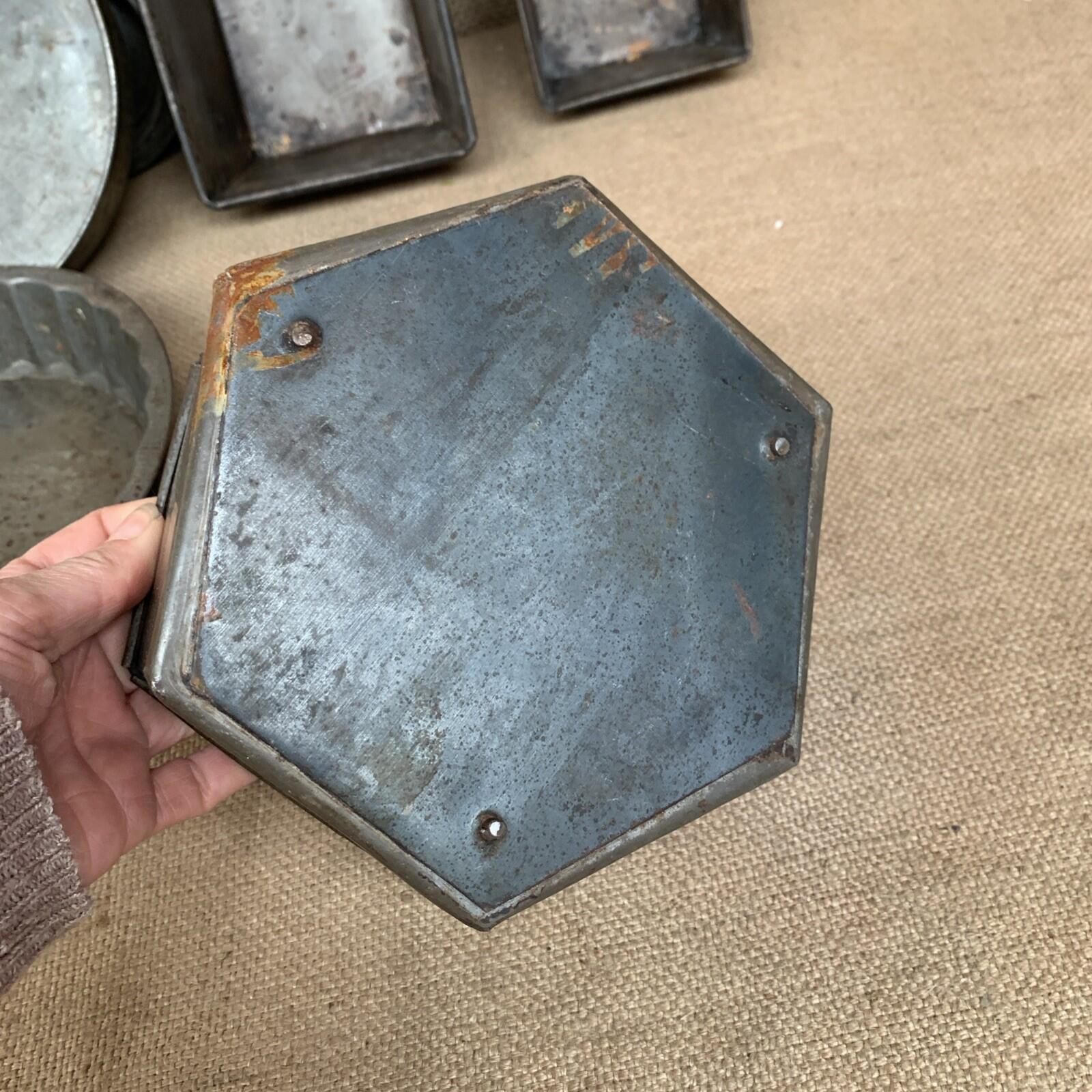 Vintage Cake Tins Joblot - Kitchenalia - Farmhouse - Cottage Kitchen -