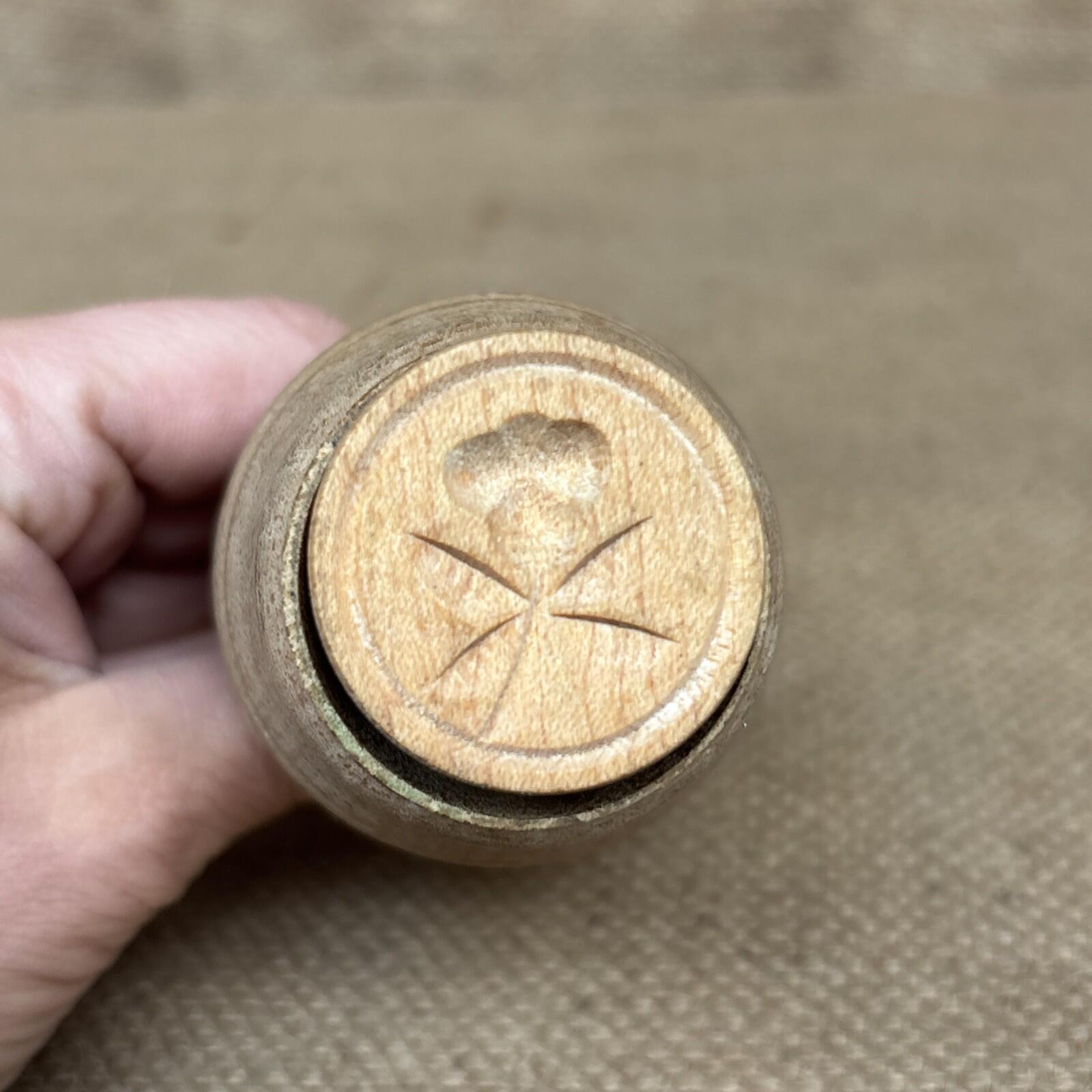 Vintage Carved Butter Mould / Stamp Clover - Kitchenalia - Dairy - Farmhouse