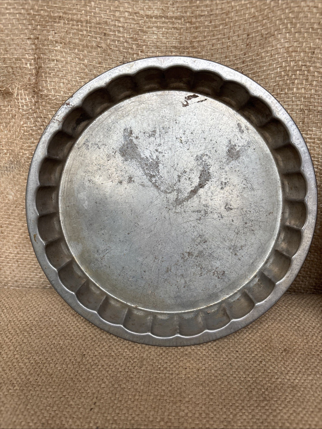 Vintage Round Cake Tins - Farmhouse - Cottage - Kitchenalia - Prop