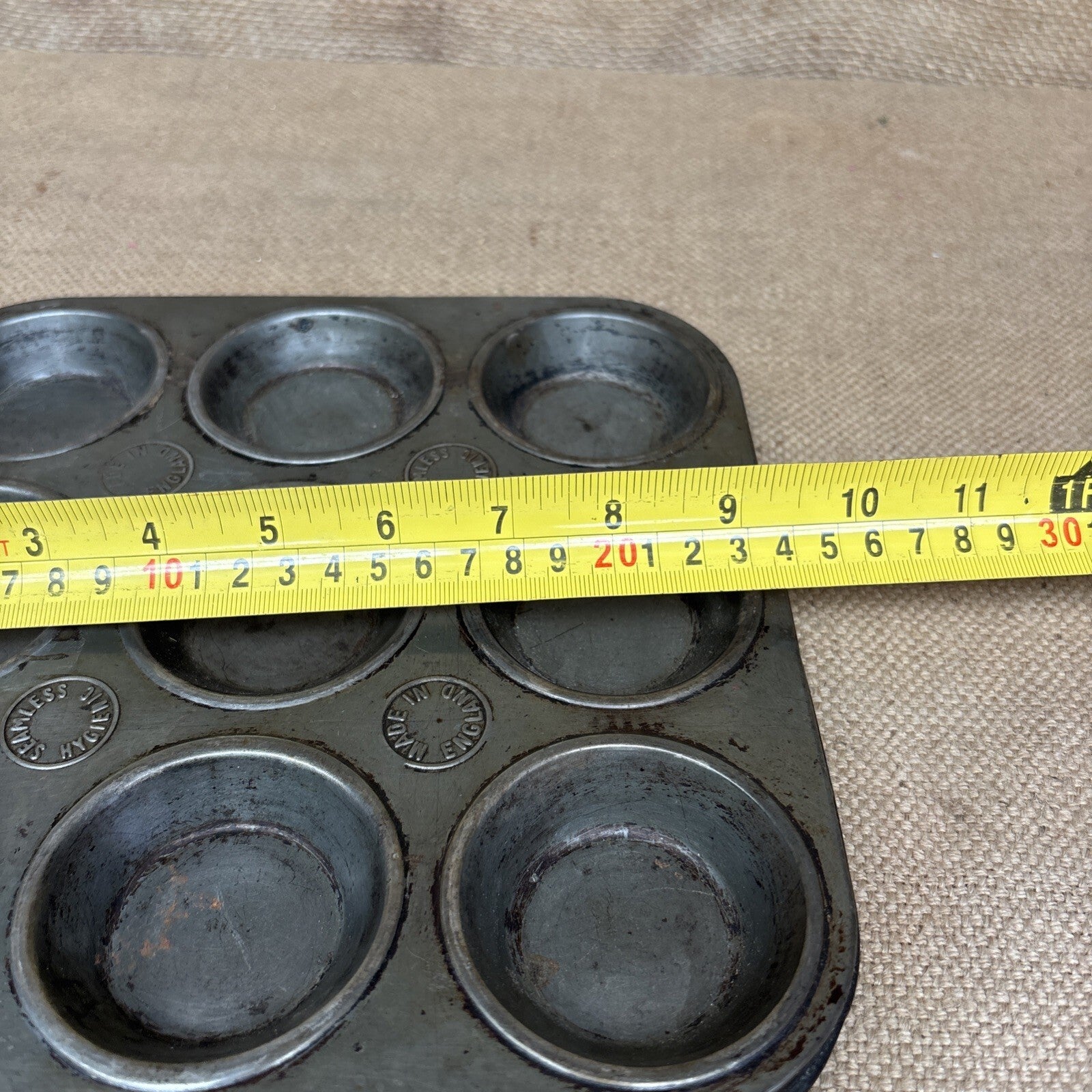 Vintage Seamless Hygienic Metal Baking Tin - Cake - Muffin - Tart - Kitchenalia