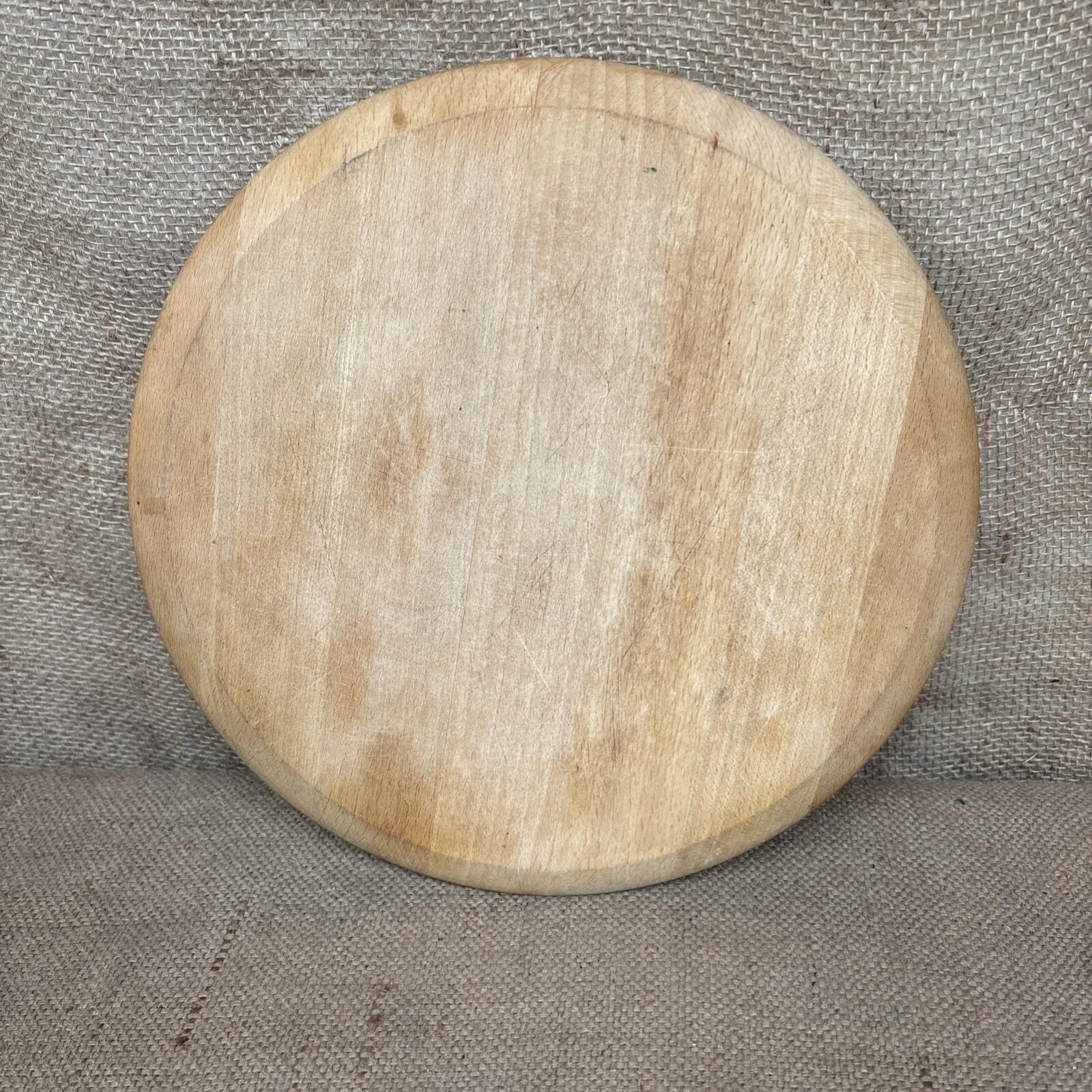Vintage Round Wooden Bread Board - Farmhouse - Cottage - Kitchenalia