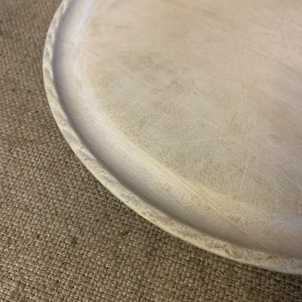 Bread Board Carved Round - Kitchenalia - Cottage - - English - Vintage - Usable