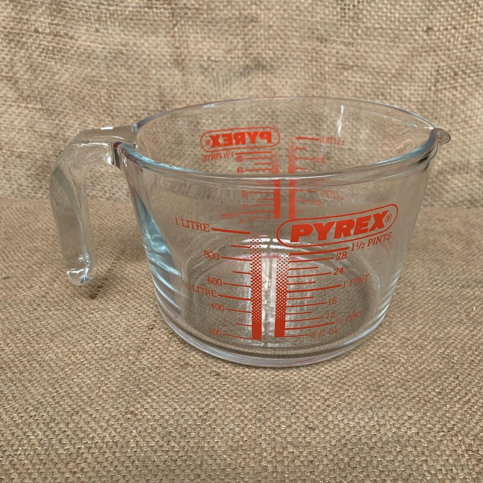 Pyrex 1 Litre Measuring Glass Jug Clear / Heatproof / Farmhouse / Cottage