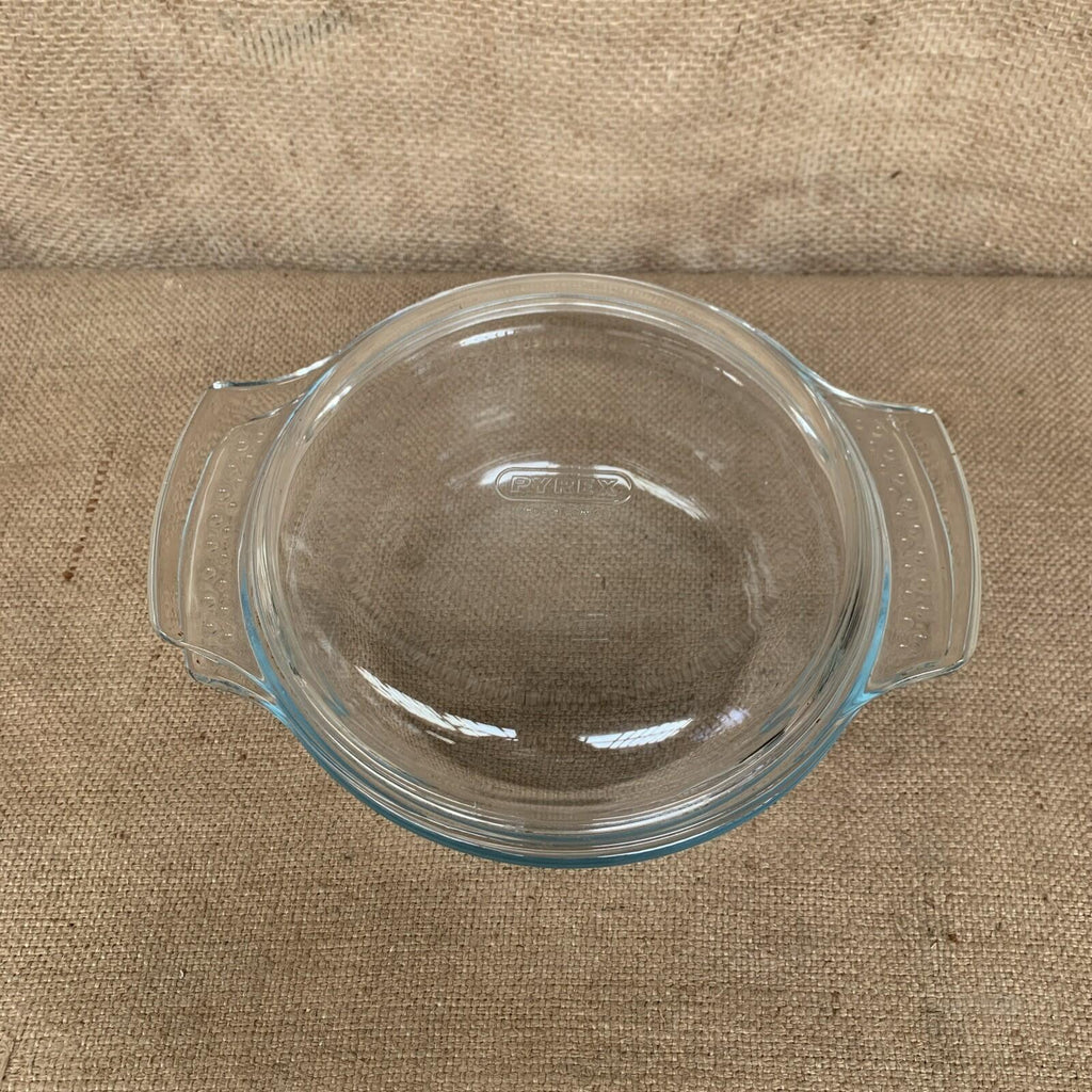 Pyrex Medium Casserole Dish - Vintage - Farmhouse - Cottage - French