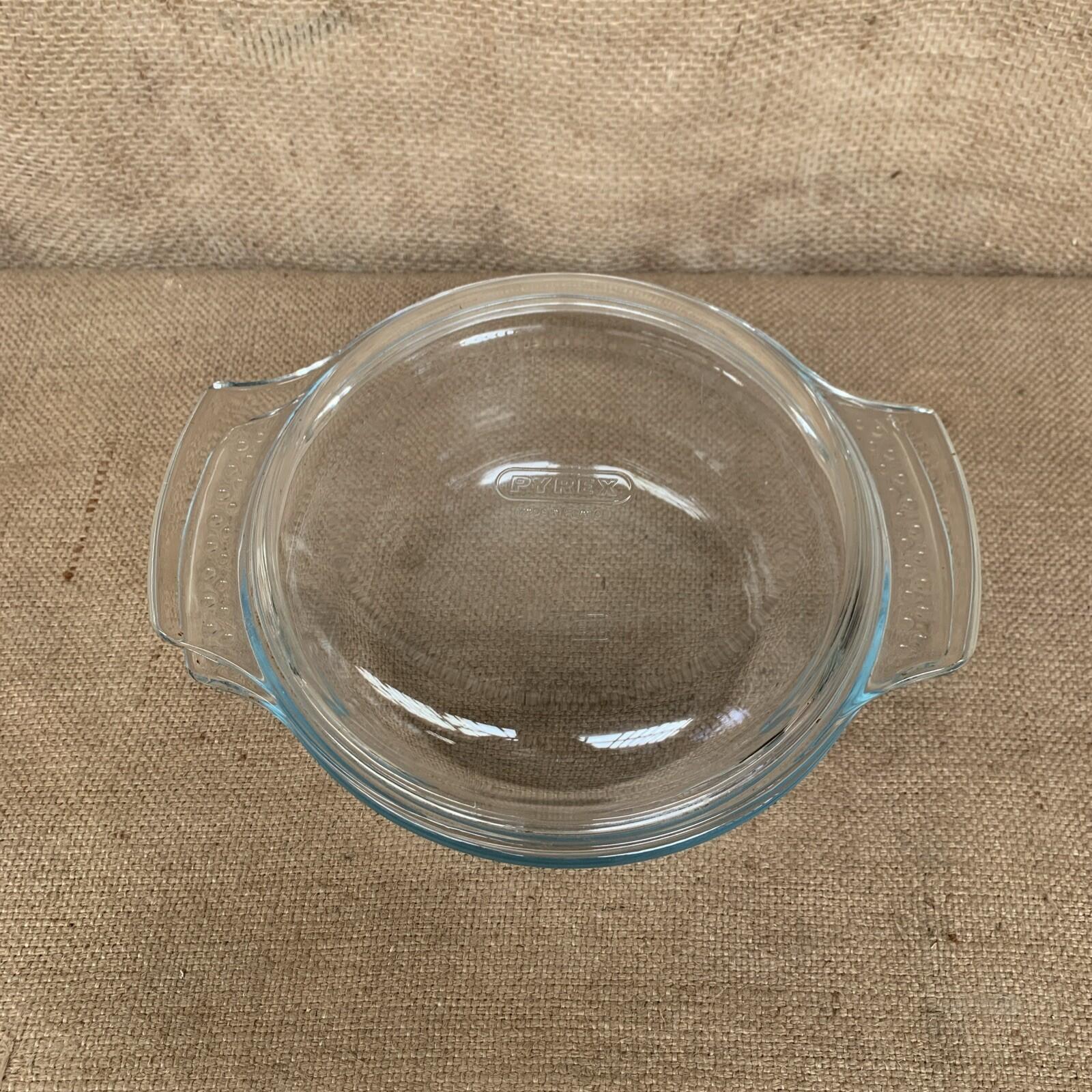 Pyrex Medium Casserole Dish - Vintage - Farmhouse - Cottage - French