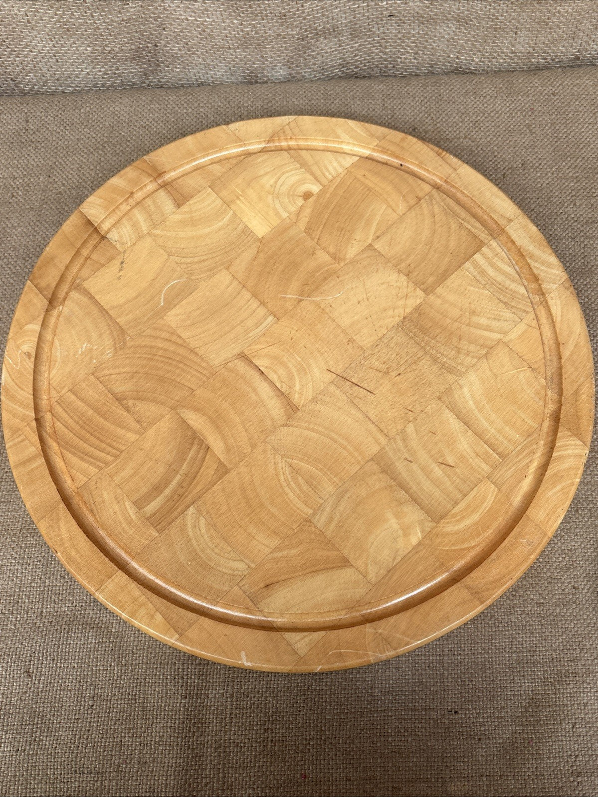 Round Wooden Chopping Block / Cutting Board - Kitchenalia - Farmhouse - Cottage
